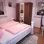 Isas Apartment *